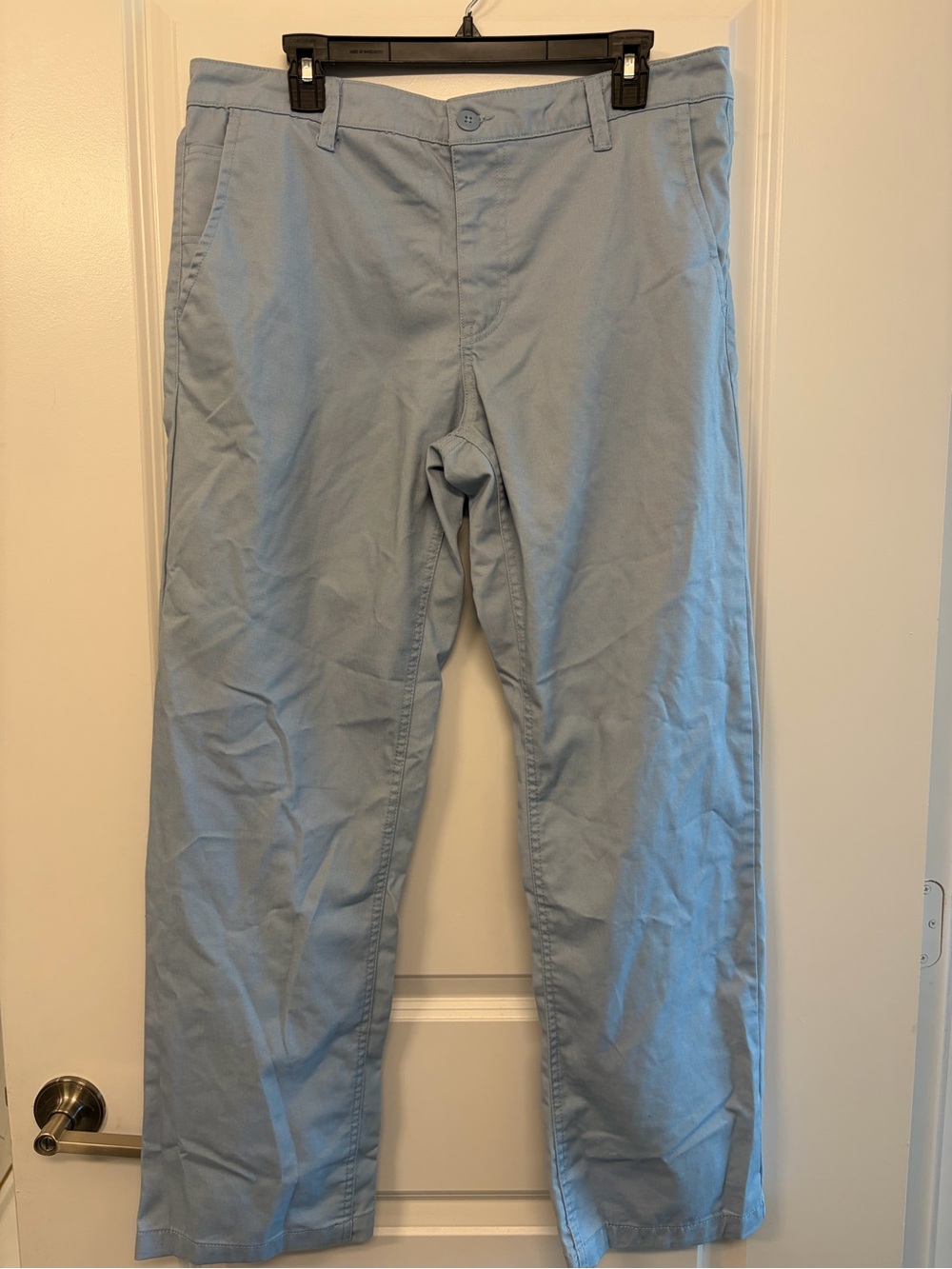 Forever 21 Men’s Light Blue Solid Chino Pants 33 Straight Flat Front Jeans